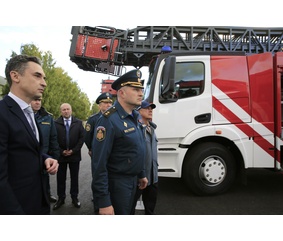 «КАМАЗ» презентовал главе МЧС России пожарные машины нового поколения