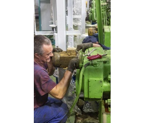 Ремонт оборудования на автомобильном заводе «КАМАЗа»