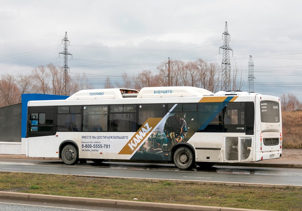 Вахтовые автобусы для камазовцев: теперь с логотипом компании