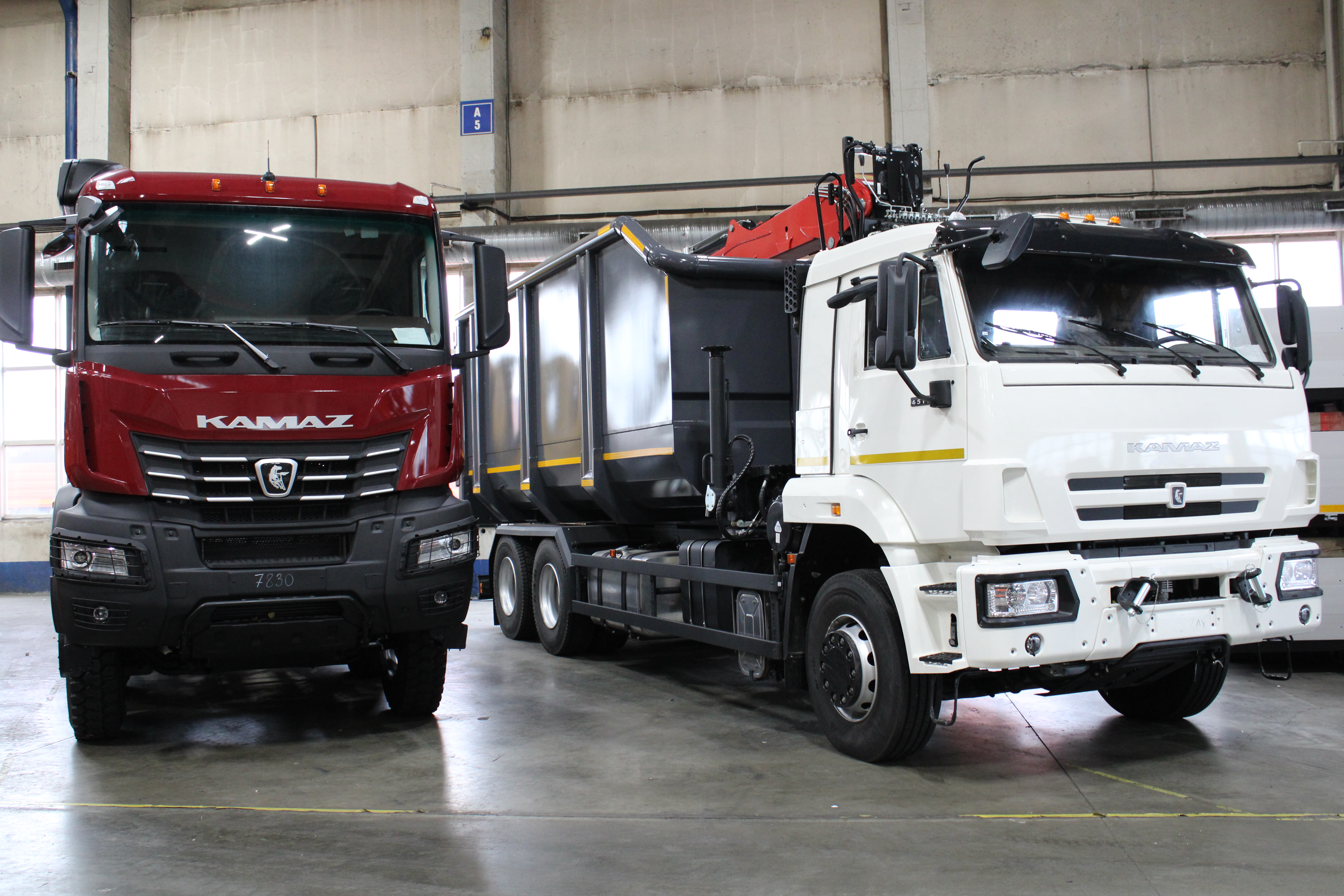 «КАМАЗ» презентовал новейшую автотехнику столичному оператору по обращению с ТКО