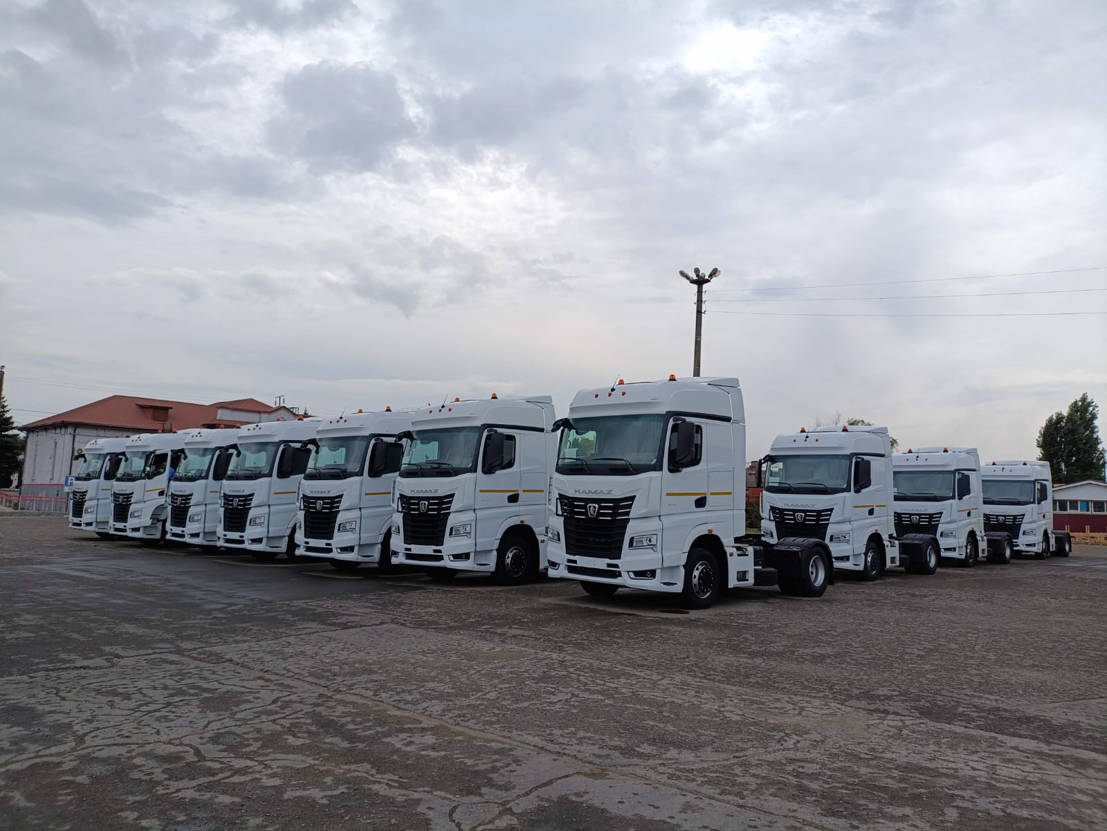 170 тягачей КАМАЗ-54901 усилят логистический потенциал российской топливной компании