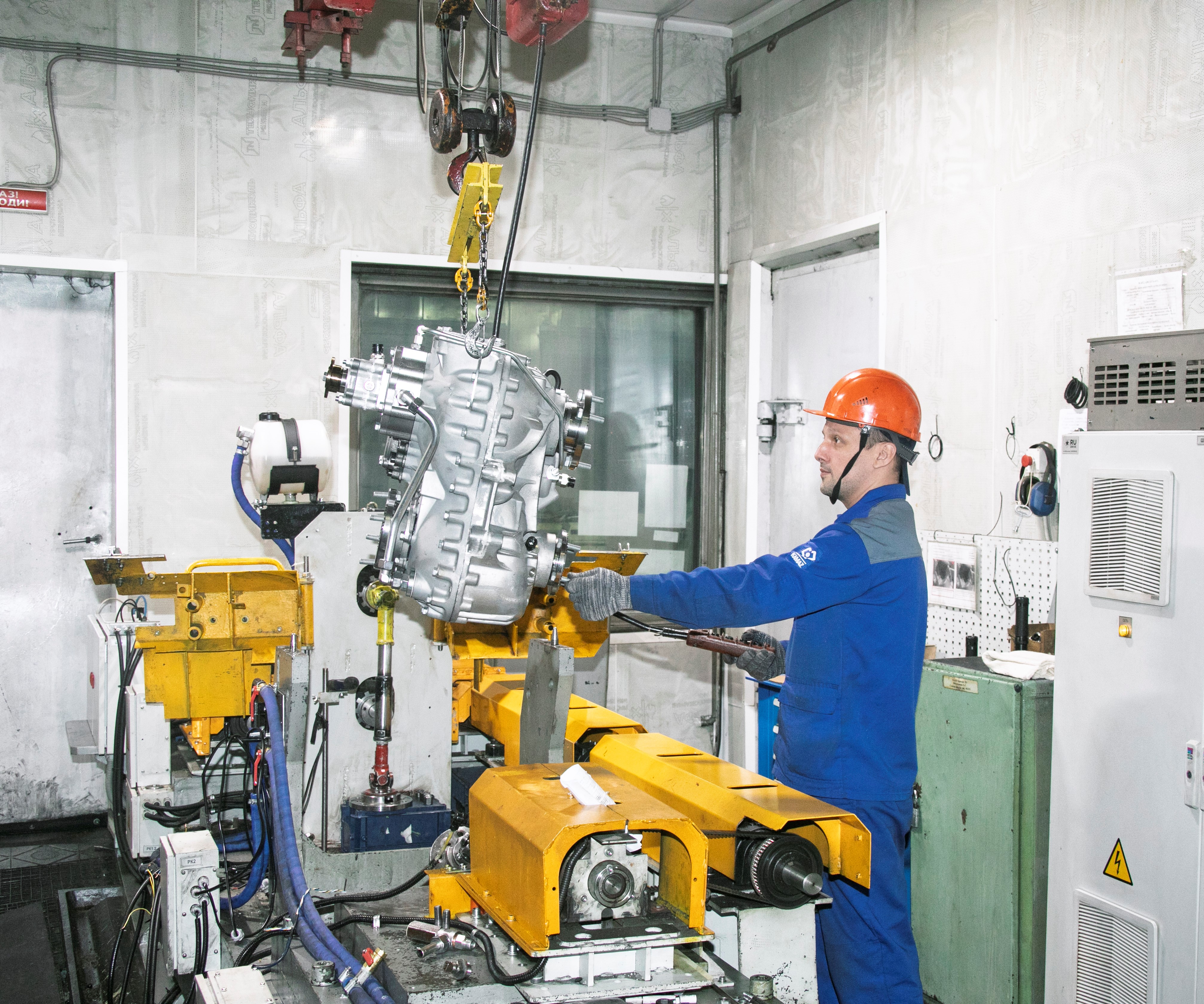 На заводе двигателей продолжается модернизация оборудования